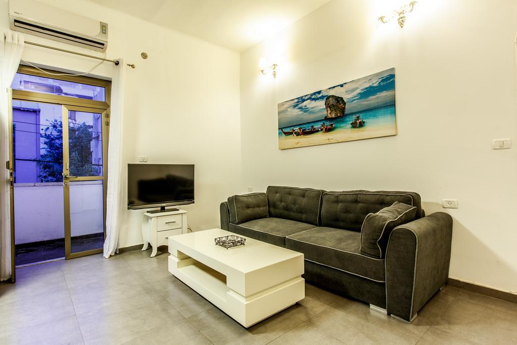 Sunset Beach Apartments Tel Aviv Exteriör bild