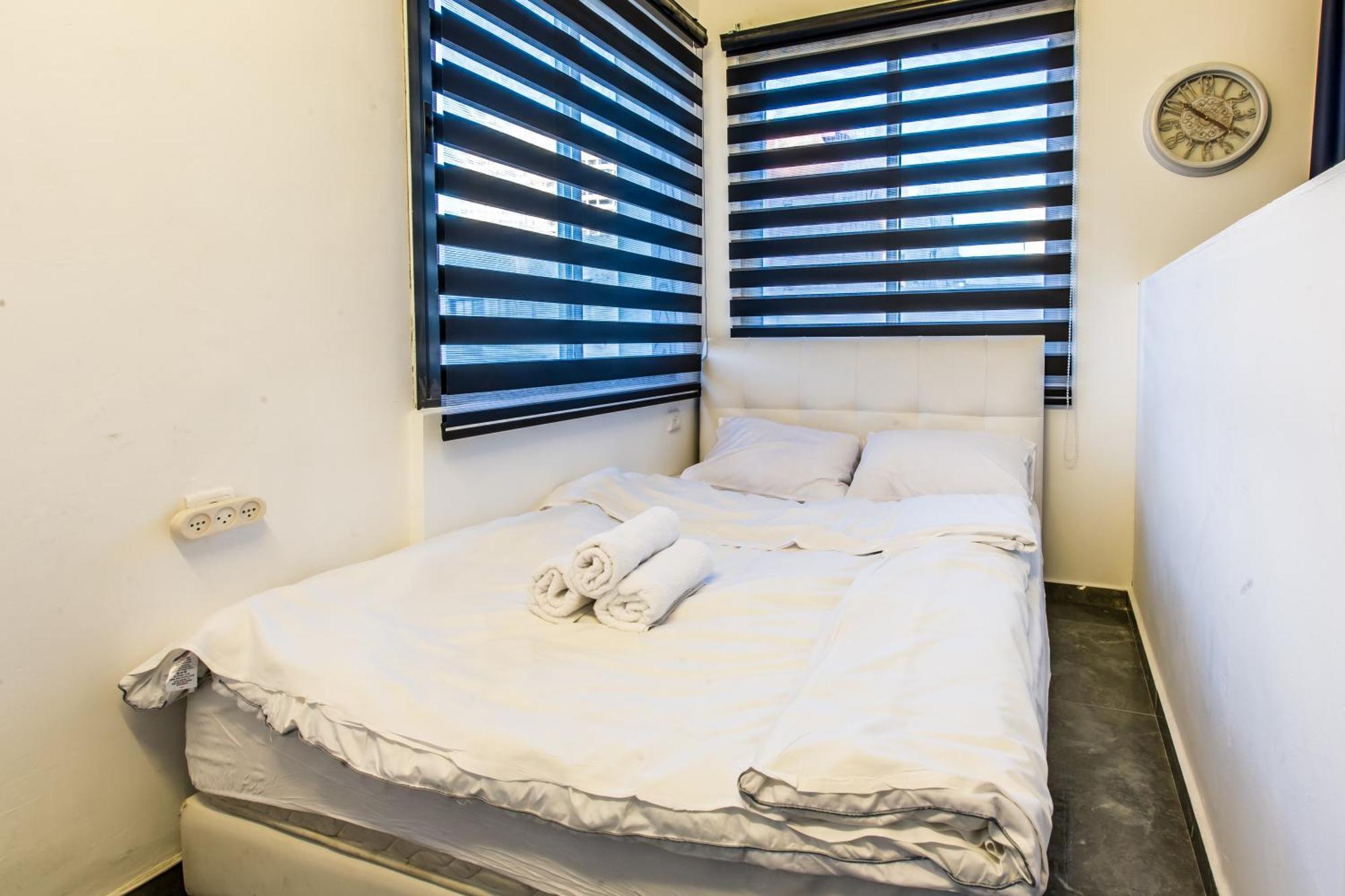 Sunset Beach Apartments Tel Aviv Exteriör bild